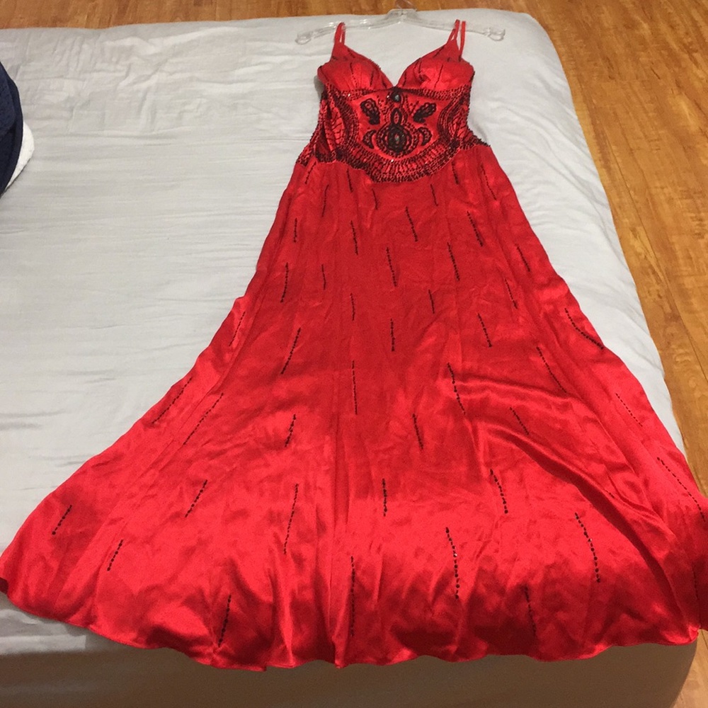 Femme Paris dress size 4 BNWT